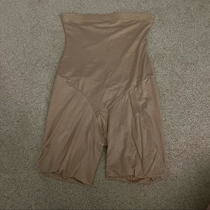 Maidenform Mid Thigh Shapewear